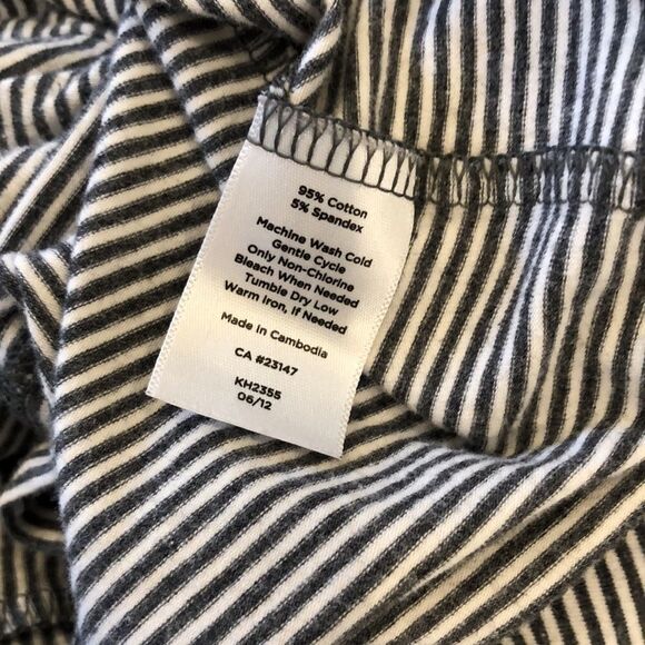 Talbots Petite Black/White Striped Turtleneck (Sp) - Picture 4 of 4